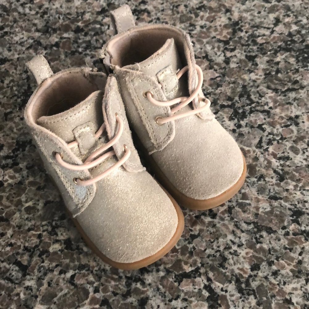 Gold Infant Ugg boots size 2/3